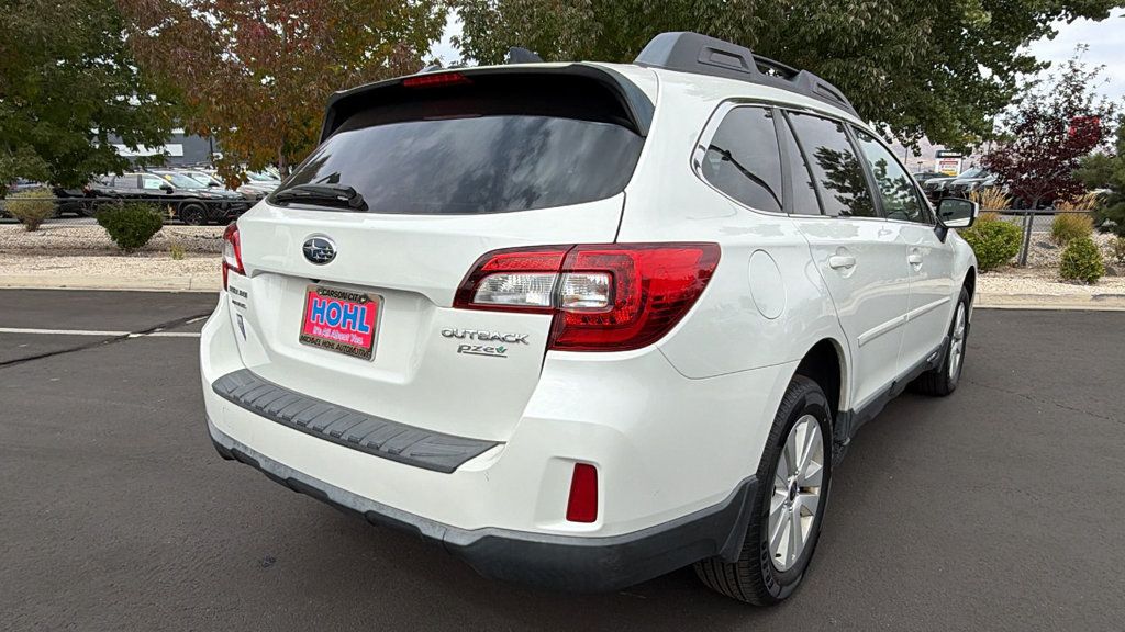 Used 2016 Subaru Outback 2.5i Premium w/ Popular Package #2 AWD/4WD image 3