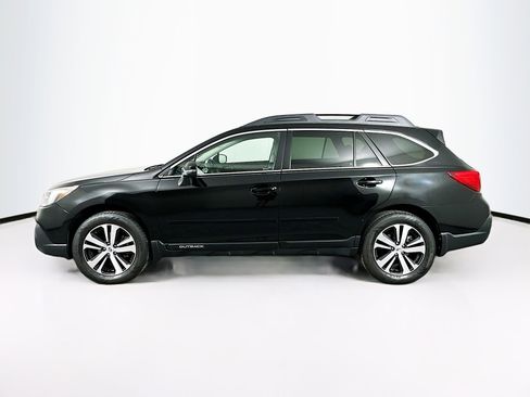 Used 2018 Subaru Outback 2.5i Limited image 4