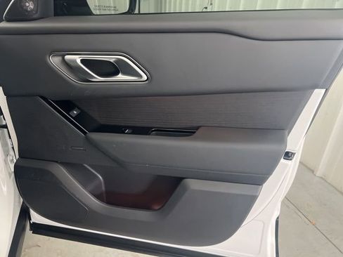 Used 2026 Land Rover Range Rover Velar Dynamic SE image 20