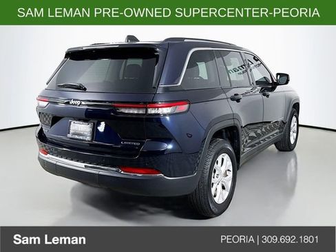 Used 2024 Jeep Grand Cherokee Limited image 7