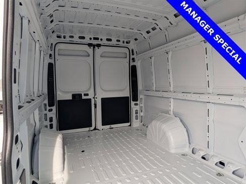 Used 2025 RAM ProMaster 3500 w/ Convenience Group image 14
