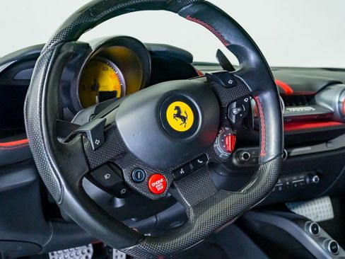 Used 2018 Ferrari 812 Superfast RWD image 20