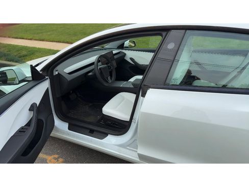Used 2025 Tesla Model 3 Long Range AWD/4WD image 5