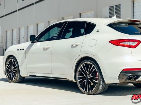 Used 2019 Maserati Levante Trofeo AWD/4WD image 52