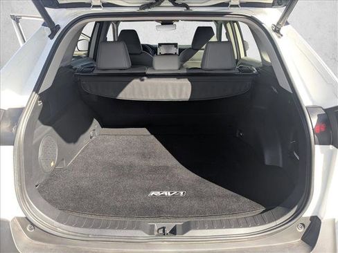 Used 2021 Toyota RAV4 XLE Premium AWD/4WD image 6