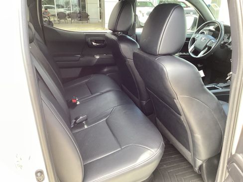 Used 2019 Toyota Tacoma TRD Pro AWD/4WD image 11