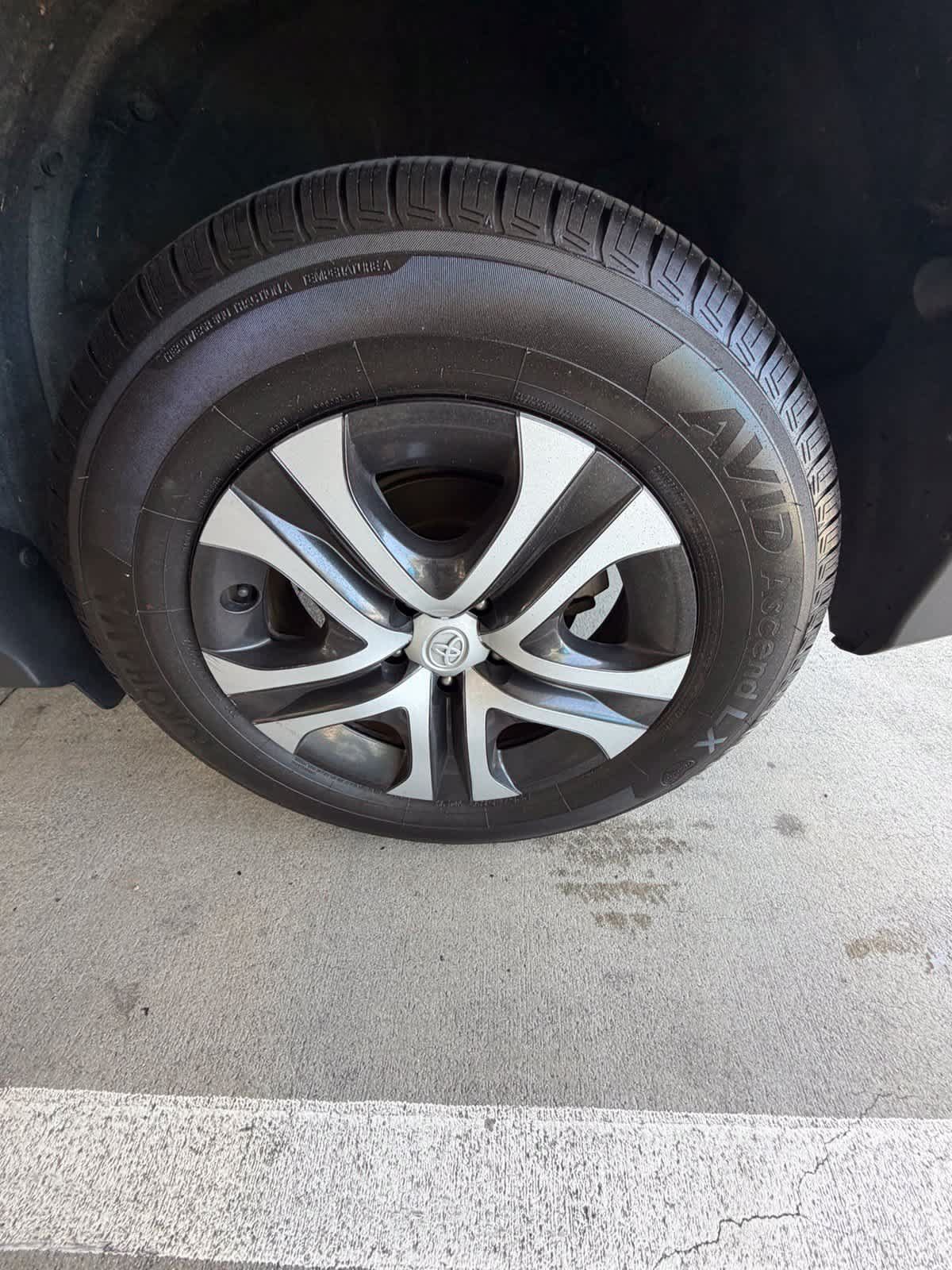 Used 2016 Toyota RAV4 LE FWD image 10