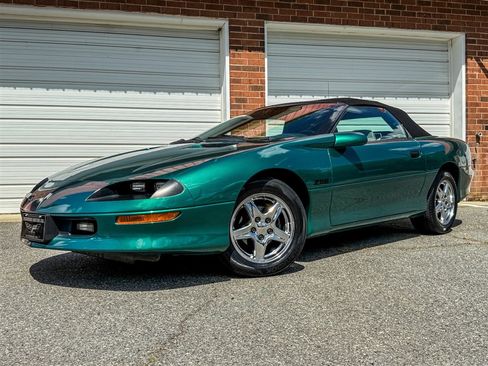 Used 1997 Chevrolet Camaro Z28 w/ Preferred Equipment Group 2 image 2