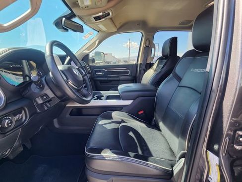 Used 2022 RAM 3500 Laramie AWD/4WD image 11