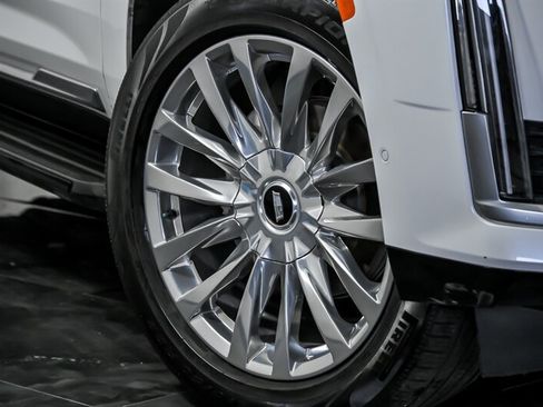 Used 2021 Cadillac Escalade Premium Luxury w/ Driver Assist Tech Package AWD/4WD image 3