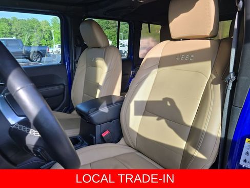 Used 2019 Jeep Wrangler Unlimited Sahara w/ Quick Order Package 24M Moab AWD/4WD image 15