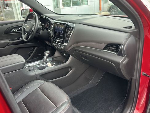 Used 2023 Chevrolet Traverse High Country FWD image 29