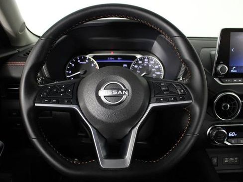 Certified 2025 Nissan Sentra SR FWD image 10