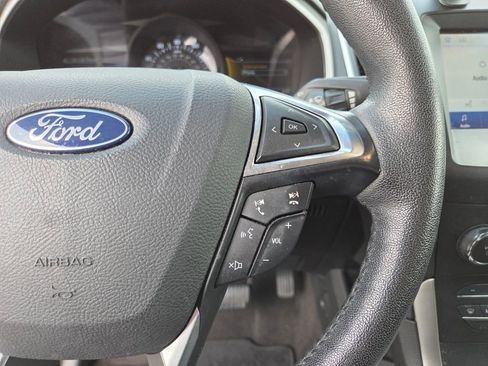 Used 2020 Ford Edge SEL FWD image 33