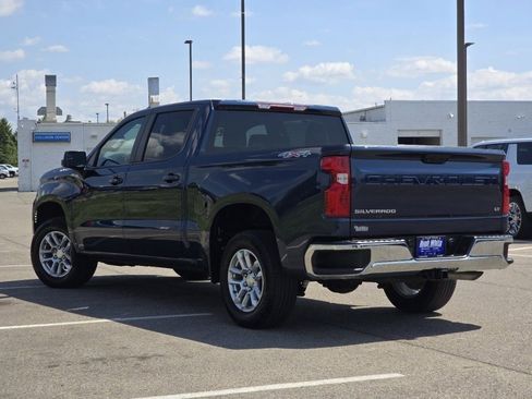 Used 2023 Chevrolet Silverado 1500 LT AWD/4WD image 15