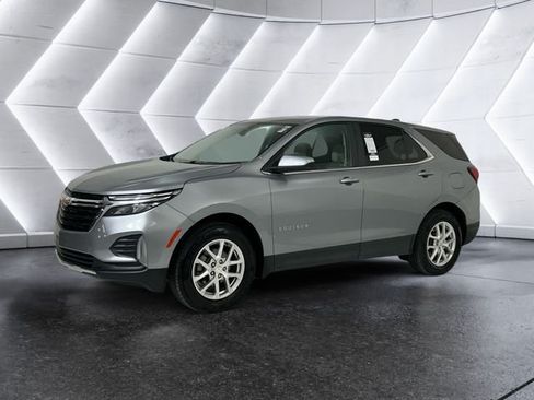 Used 2024 Chevrolet Equinox LT FWD image 3