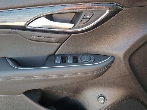 Used 2023 Buick Envision Essence image 12