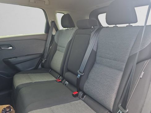 Used 2023 Nissan Rogue SV AWD/4WD image 13