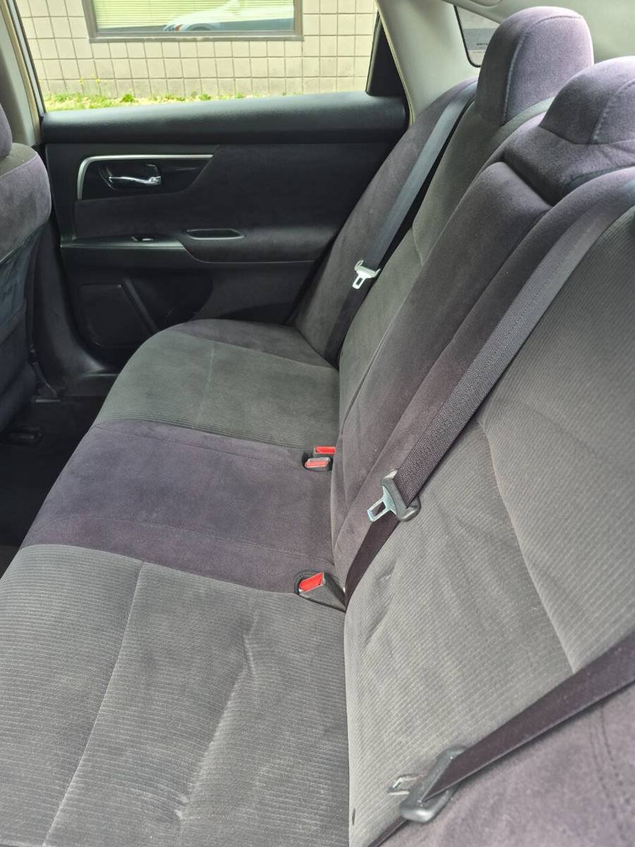 Used 2013 Nissan Altima 2.5 S FWD image 6