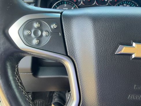 Used 2017 Chevrolet Suburban LT image 20