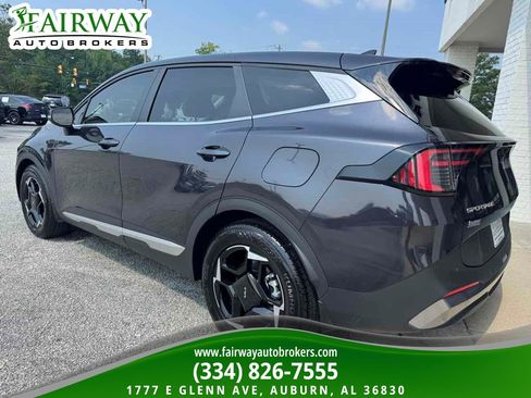 Used 2026 Kia Sportage EX FWD image 8