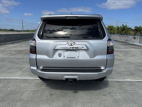 Used 2018 Toyota 4Runner SR5 image 21