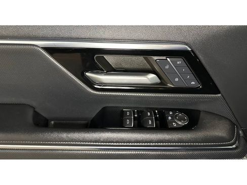 Used 2024 GMC Sierra EV Denali image 35