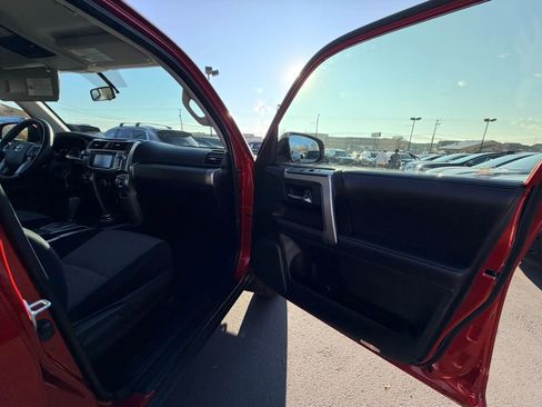 Used 2019 Toyota 4Runner SR5 image 28