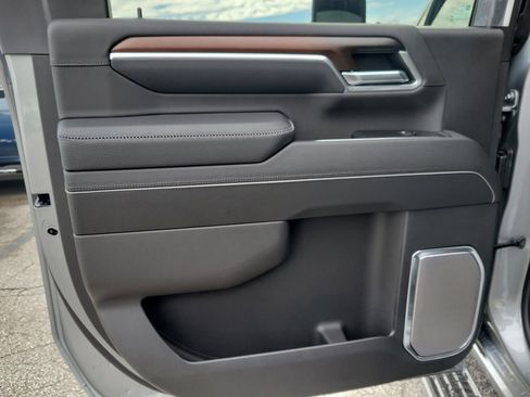 New 2026 GMC Sierra 2500 Denali w/ Denali Reserve Package image 12