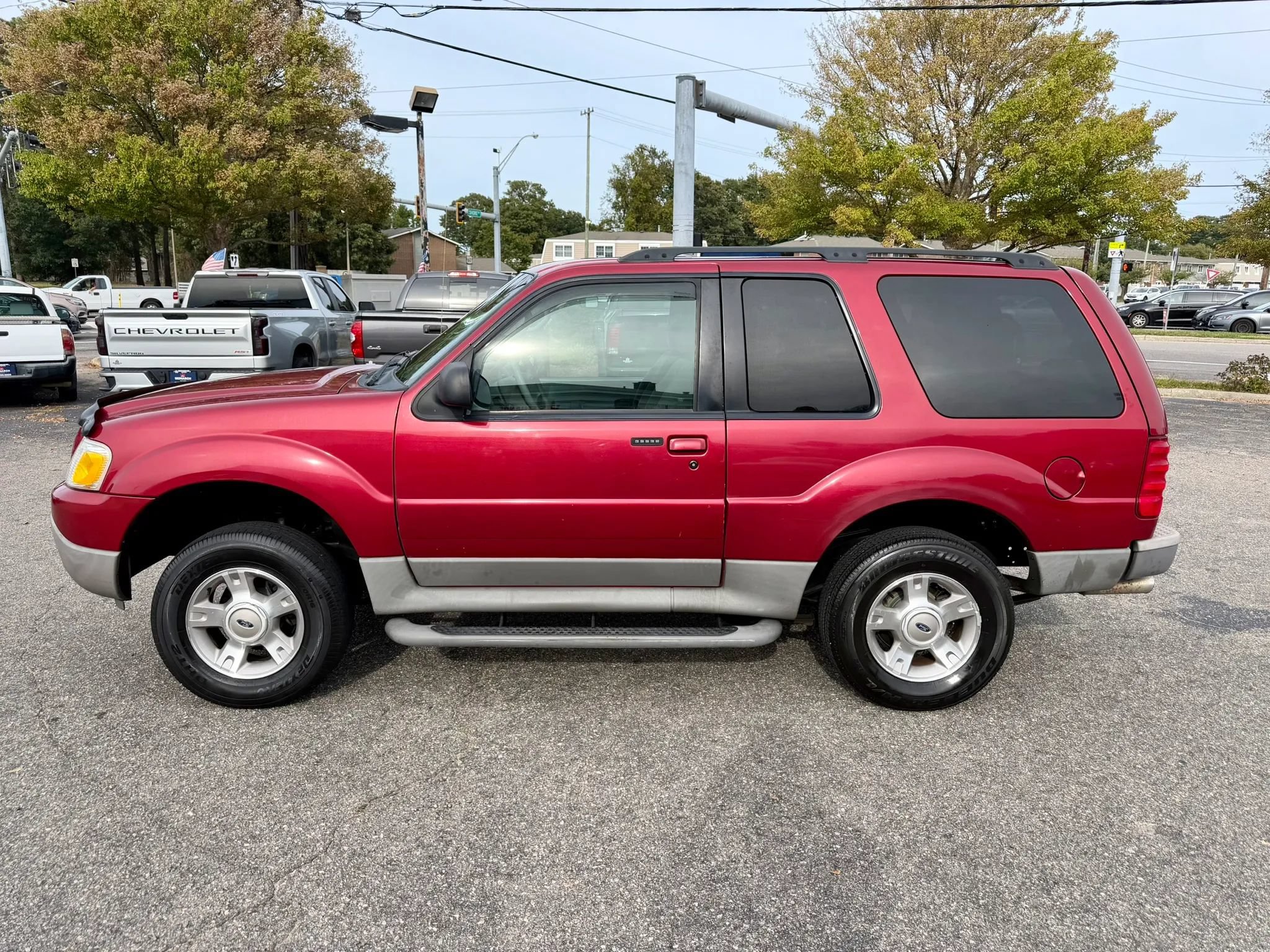 Used 2003 Ford Explorer RWD image 2
