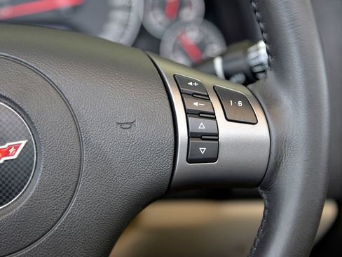 Used 2007 Chevrolet Corvette Coupe w/ Preferred Equipment Group RWD image 22