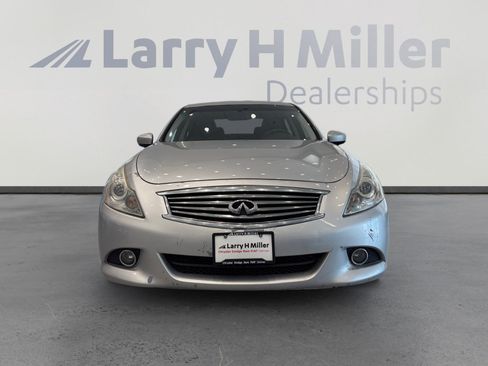 Used 2011 INFINITI G25 x w/ Moonroof Pkg AWD/4WD image 8