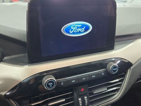 Certified 2022 Ford Escape SEL w/ Technology Package image 29