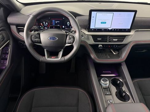 Certified 2025 Ford Explorer ST image 14