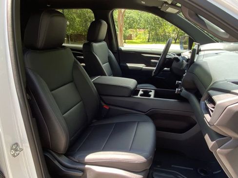 Used 2024 Chevrolet Silverado EV W/T AWD/4WD image 17