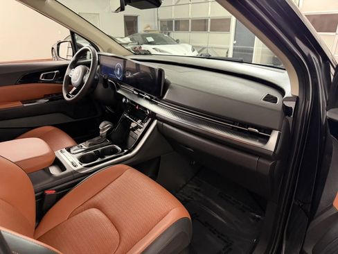 Used 2024 Kia Carnival SX Prestige FWD image 44