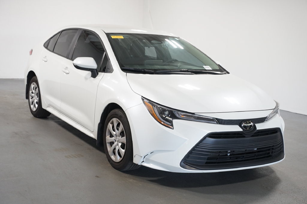 Certified 2026 Toyota Corolla LE FWD image 3