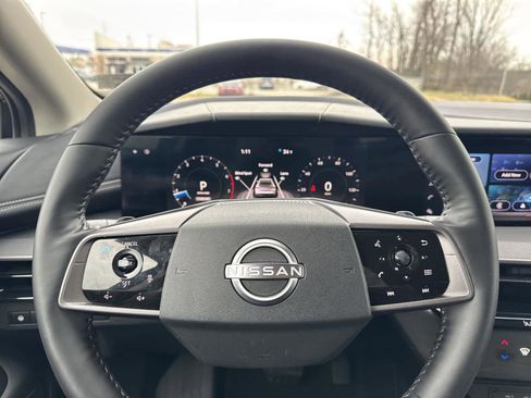 Used 2025 Nissan Murano SV image 17