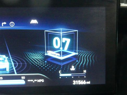 Used 2022 Hyundai Santa Cruz Limited AWD/4WD image 32