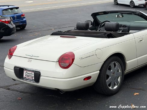 Used 2002 Ford Thunderbird image 37