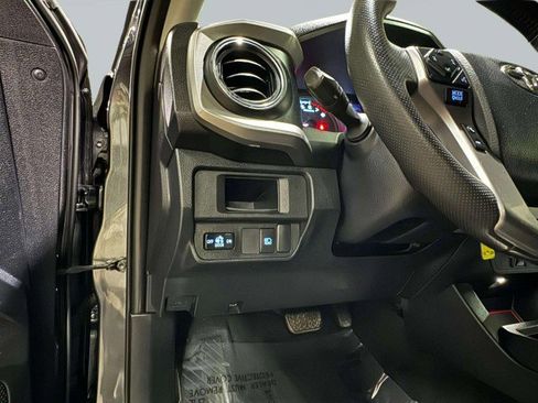 Used 2019 Toyota Tacoma SR5 image 42