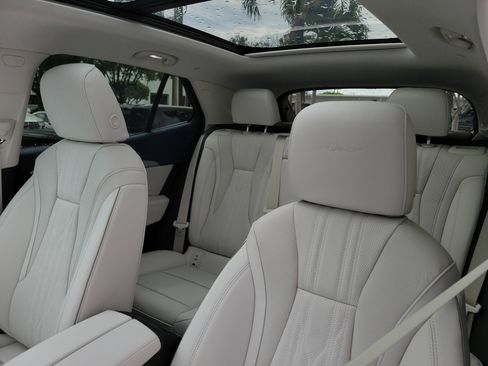 New 2026 Buick Envision Avenir image 22