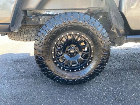 Used 2020 Jeep Gladiator Sport w/ Quick Order Package 24S AWD/4WD image 12