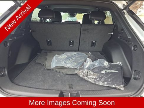 Used 2024 Chevrolet Equinox EV LT FWD image 17