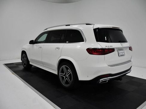 Used 2025 Mercedes-Benz GLS 450 4MATIC image 3