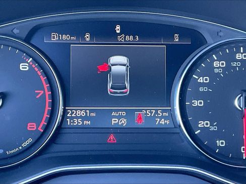 Used 2023 Audi Q5 2.0T Premium w/ Convenience Package image 25