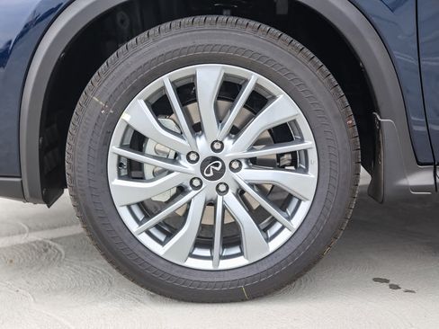 New 2025 INFINITI QX50 Pure image 11