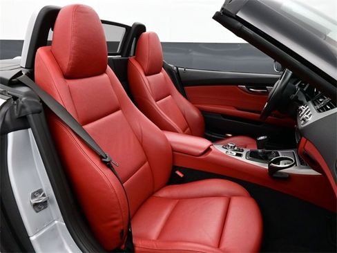 Used 2016 BMW Z4 sDrive28i image 12