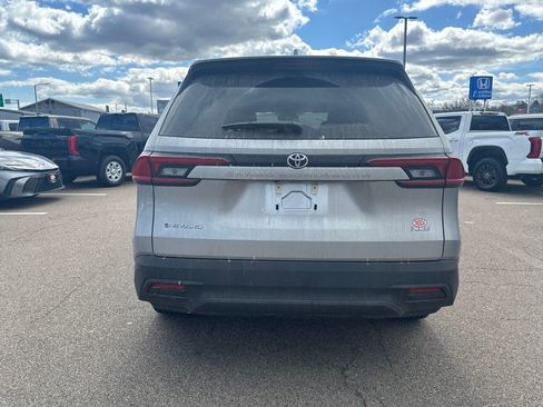 Used 2026 Toyota Grand Highlander XLE image 6