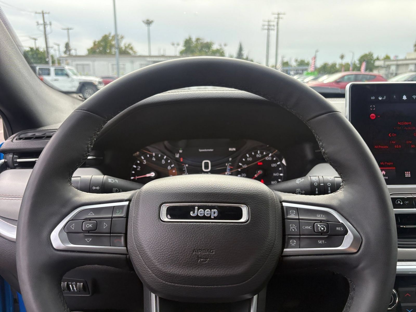 Used 2025 Jeep Compass Limited AWD/4WD image 28